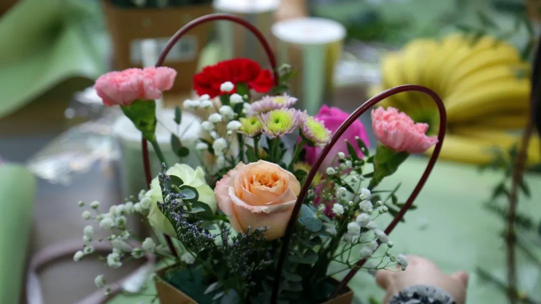 1646883916 1646883916