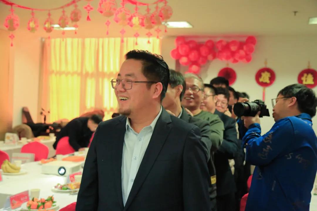 1641541632 1641541632